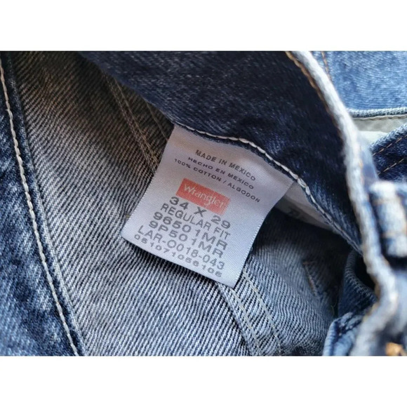 Wrangler men's blue medium wash regular fit jeans - 34x29​ - Picture 8 of 9